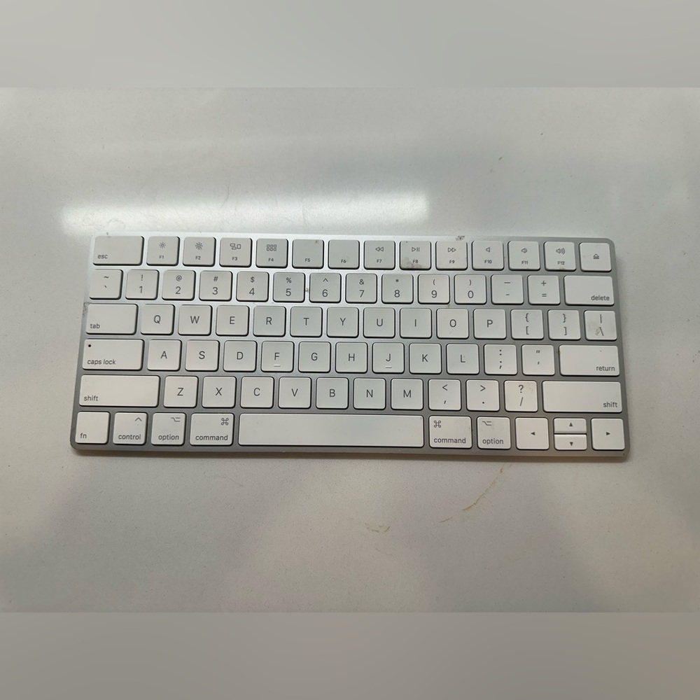 Apple wireless keyboard
